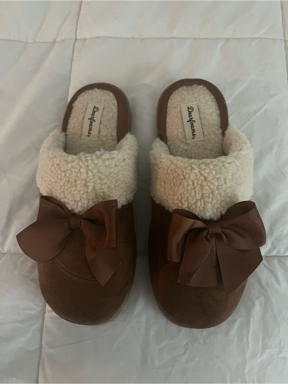 dearfoams Brown Faux-Suede Bow Sherpa Lined Slip-On Slippers
